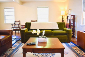 Hidden Gem Surrounded by Beautiful Trees in Heart of Montrose